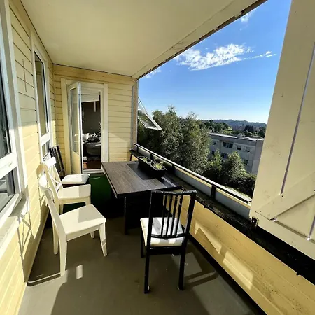 Cozy With Balcony And Amazing View